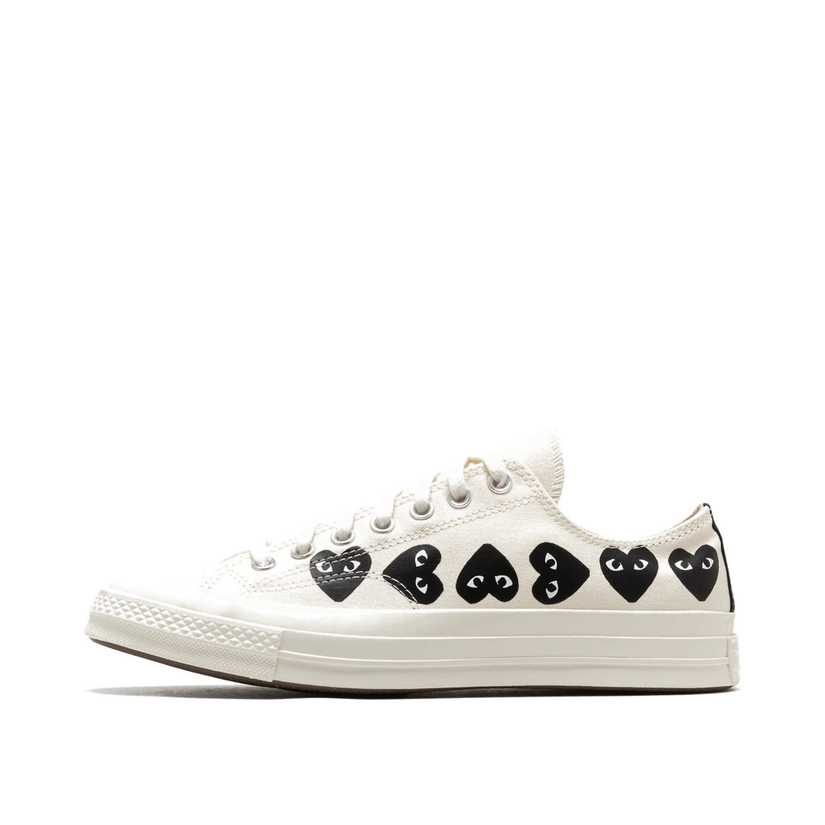 comme-des-garcons-play-multi-heart-ct70-low-beige-azk1260012