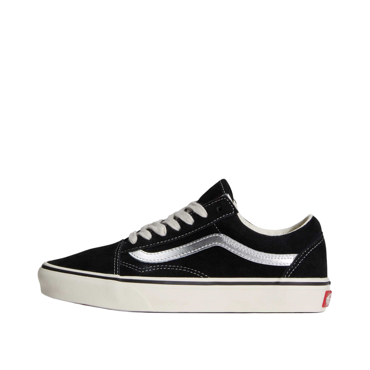 vans-old-skool-metallic-sidestripe-blacksilver-vn000e8wyg4