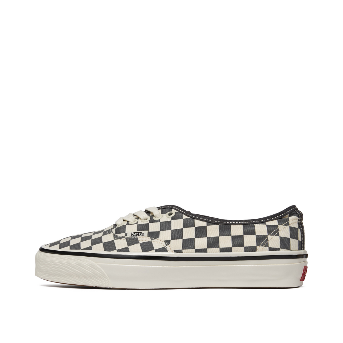 vans-premium-authentic-black-vn000ebnqiy