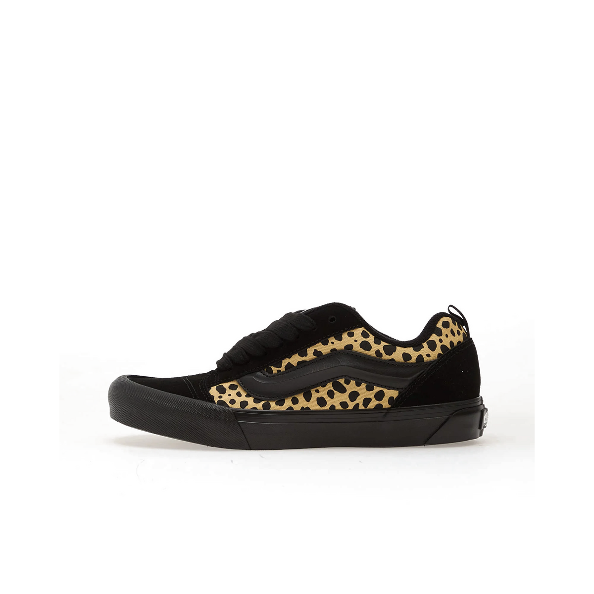 vans-knu-skool-y2k-dalmatian-vn000d6zezi1