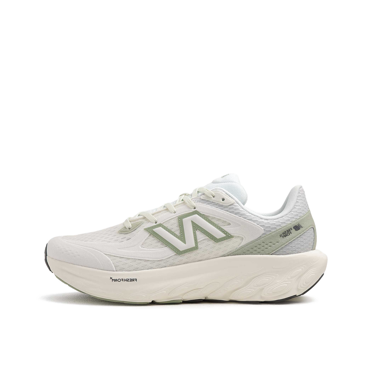 new-balance-trainer-garter-snake-utrnaf