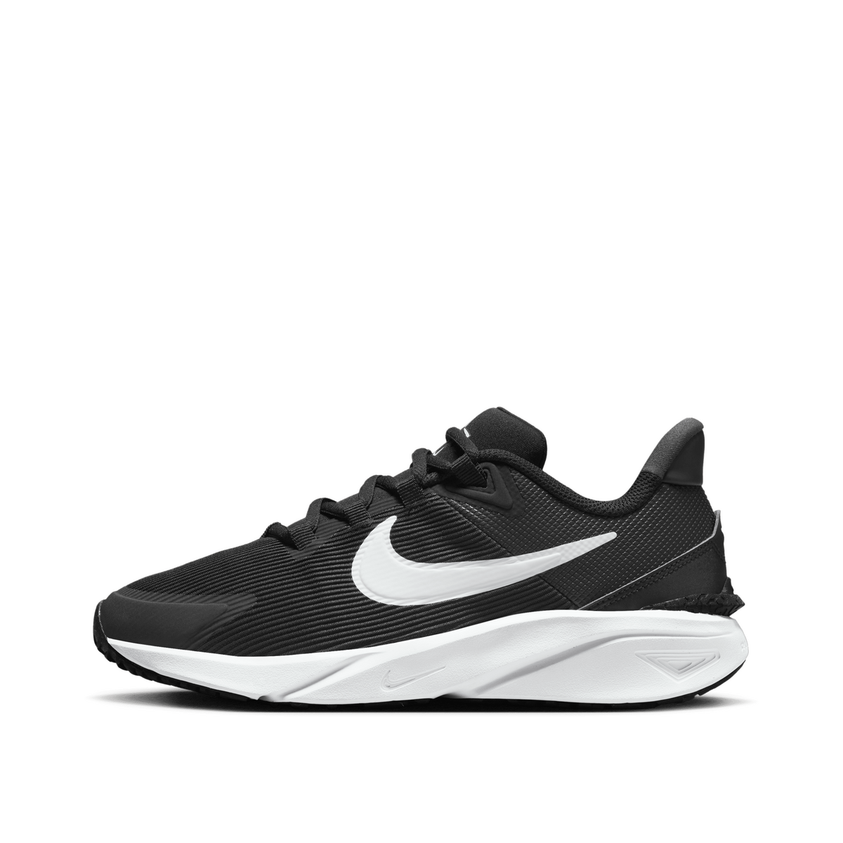 nike-star-runner-4-gs-blackwhite-dx7615-001