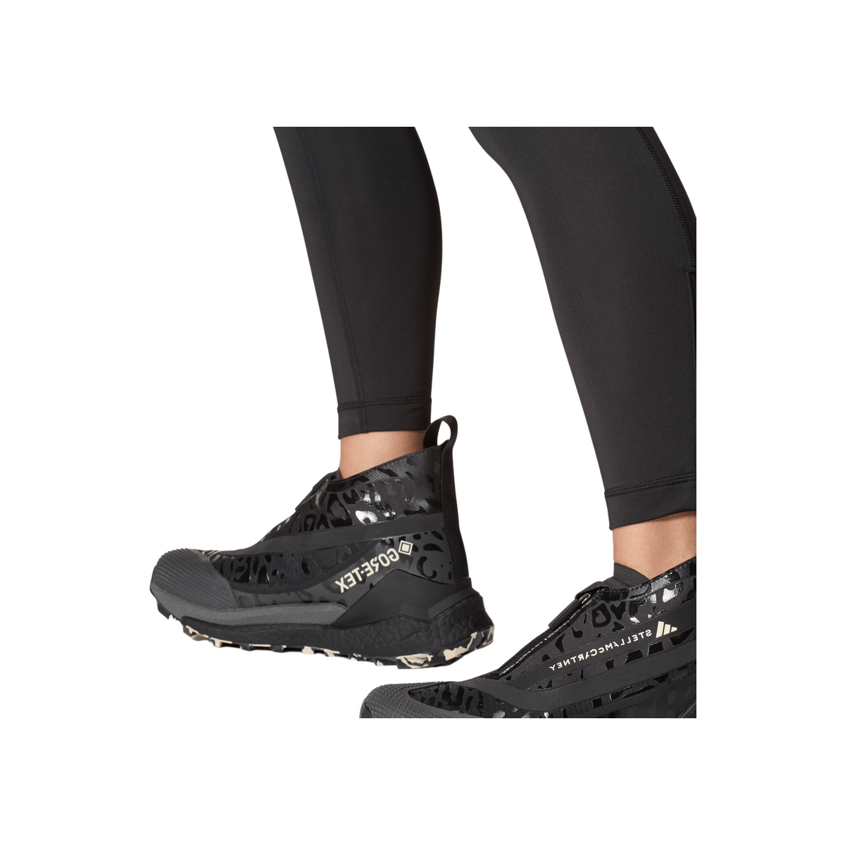 adidas-by-stella-mccartney-x-terrex-free-hiker-gore-tex-js1112