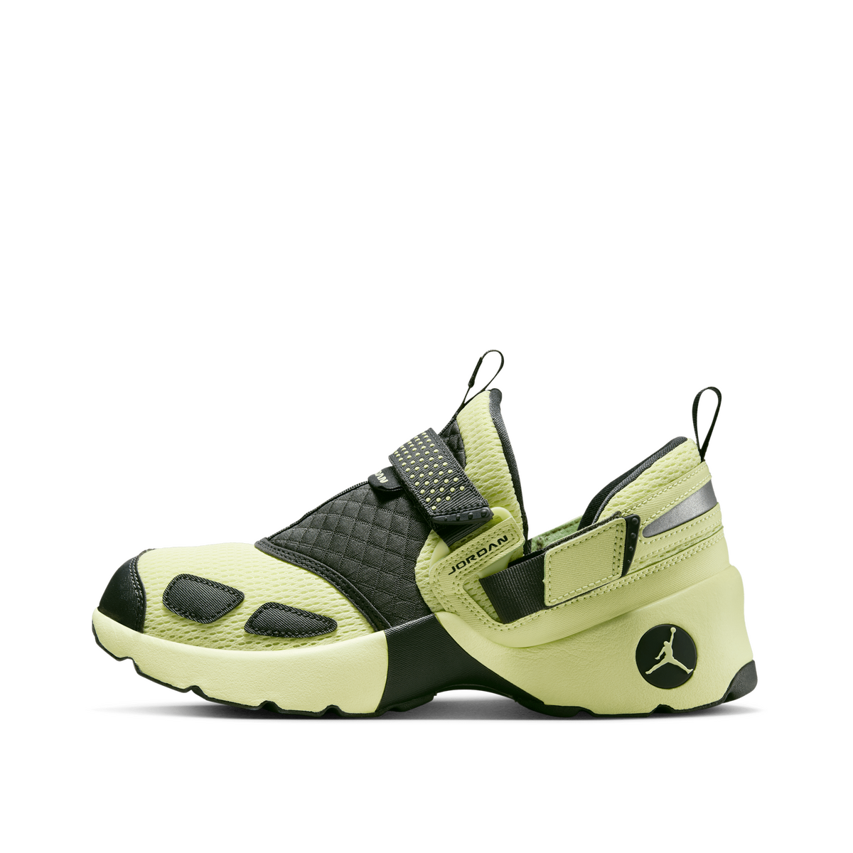 jordan-trunner-lx-wmns-green-hq2164-302