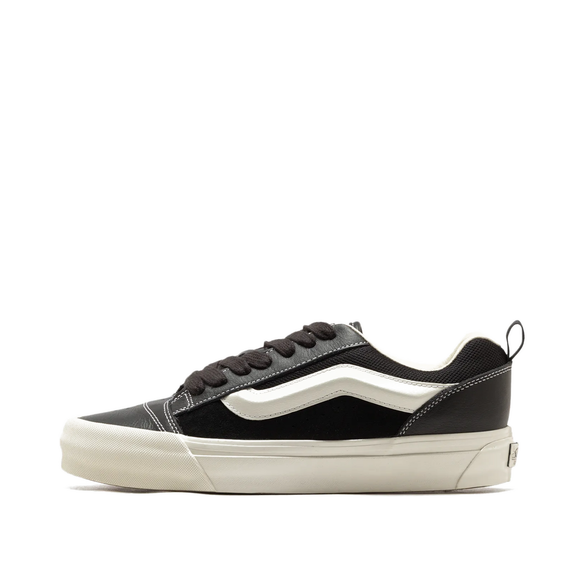 vans-knu-skool-lx-leather-black-vn000eb5bla1
