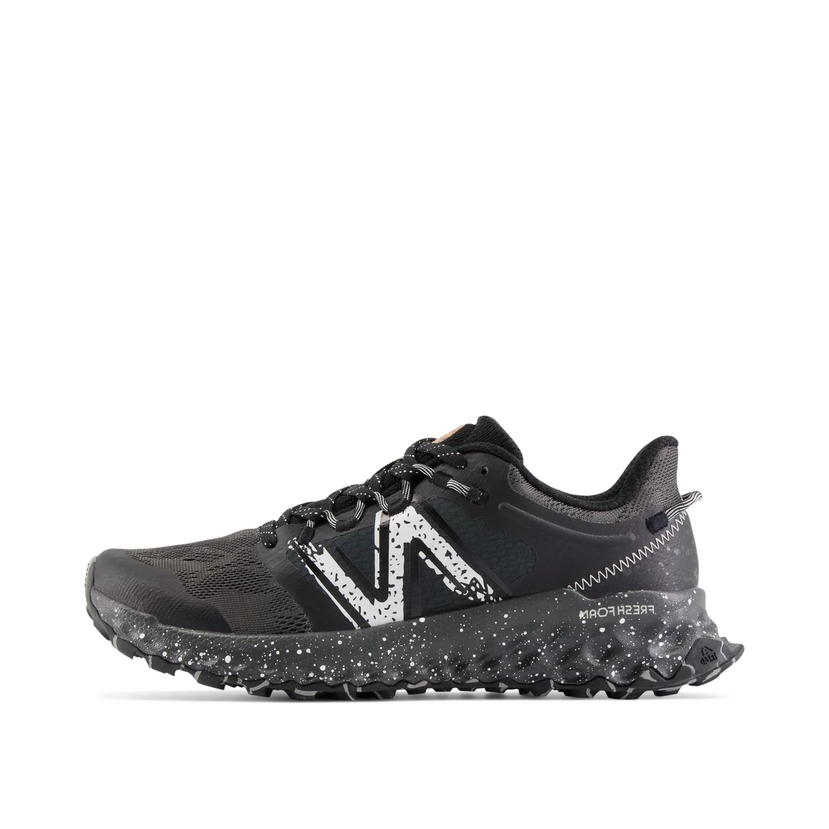 new-balance-fresh-foam-garoe-blackgreywhite-wtgarok1