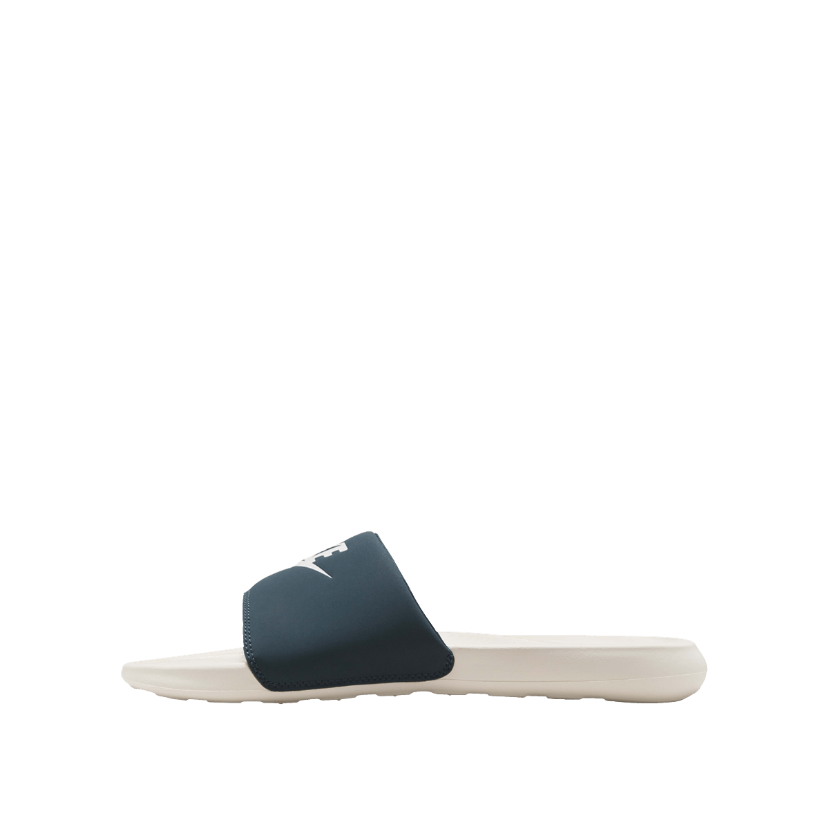 nike-victori-one-blue-cn9675-403