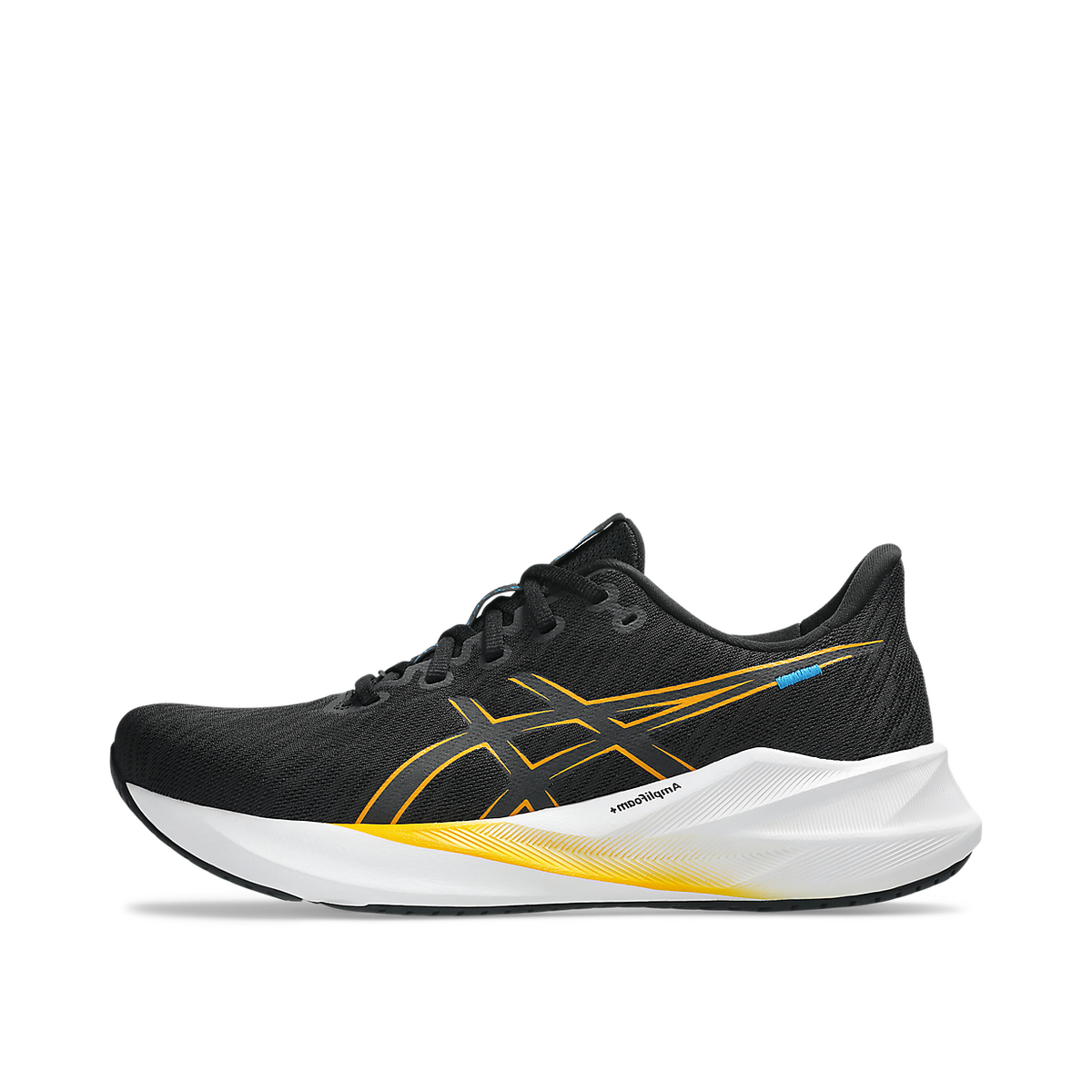 asics-versablast-4-blackyamabuki-1011b984-004