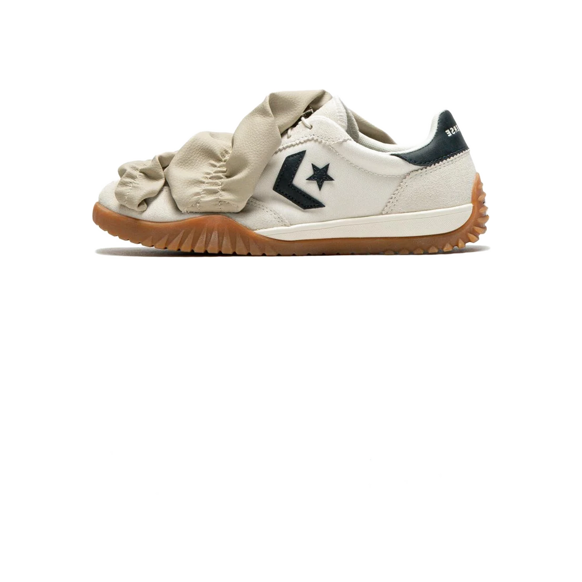 Converse Run Star Trainer Ruffle "Egret Ruffles" | A17732C