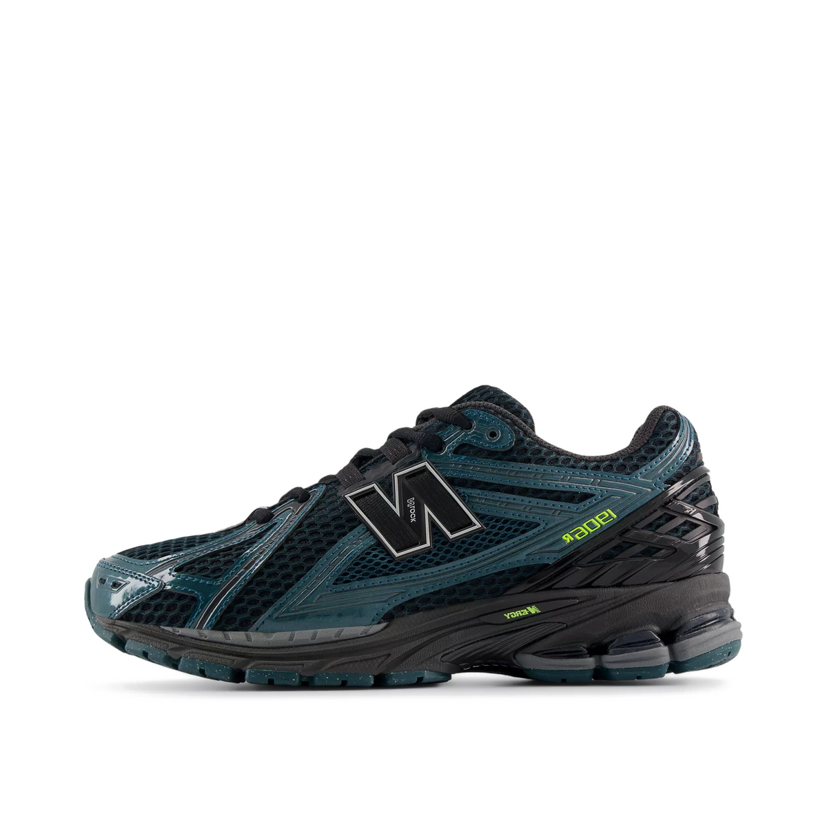 new-balance-1906r-medusa-greenblack-u190646s